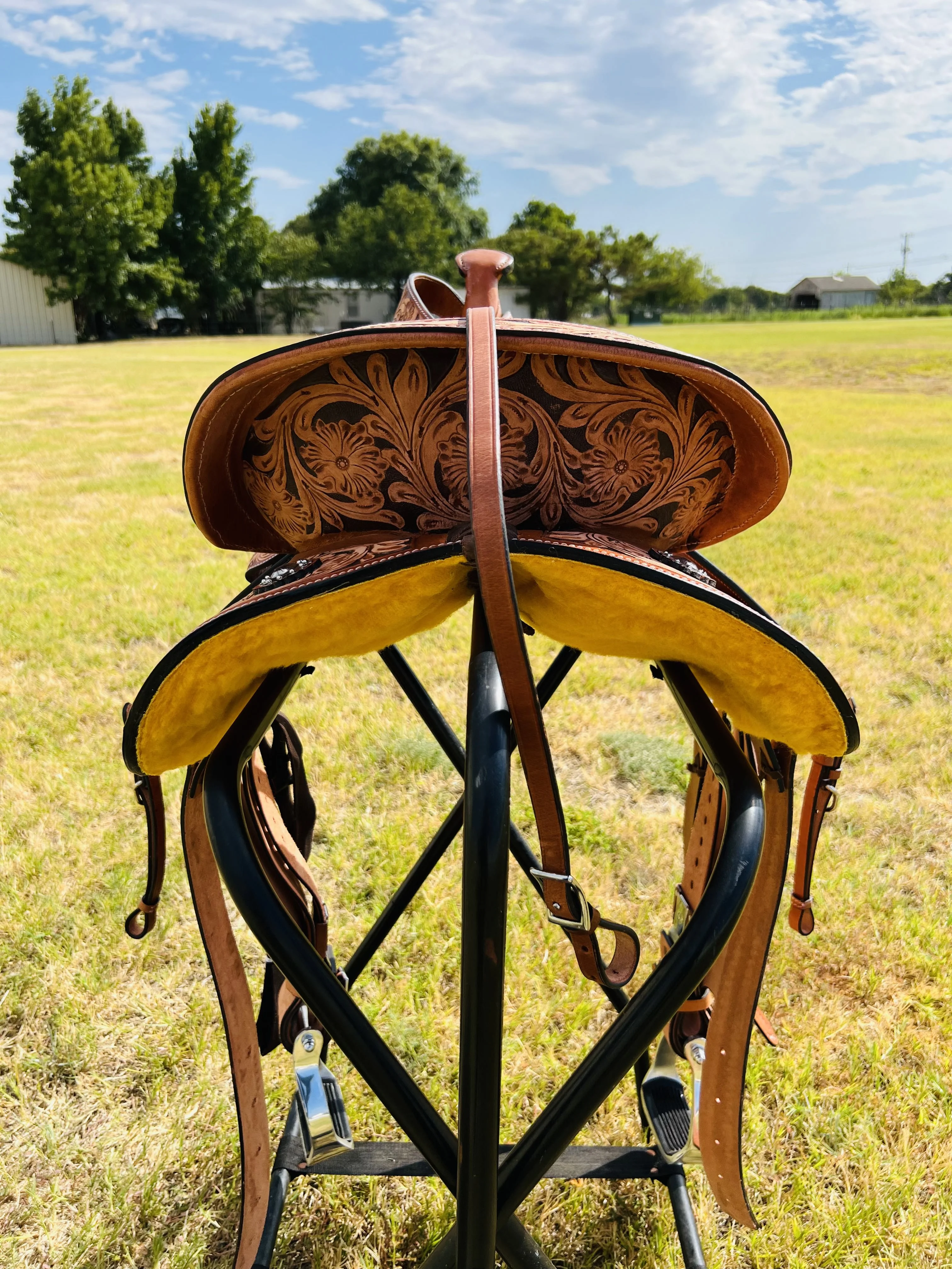 Resistance Adult Western Horse Barrel Saddle For Horse Riding | Floral Tooled With Silver Conchos | Genuine Leather 14