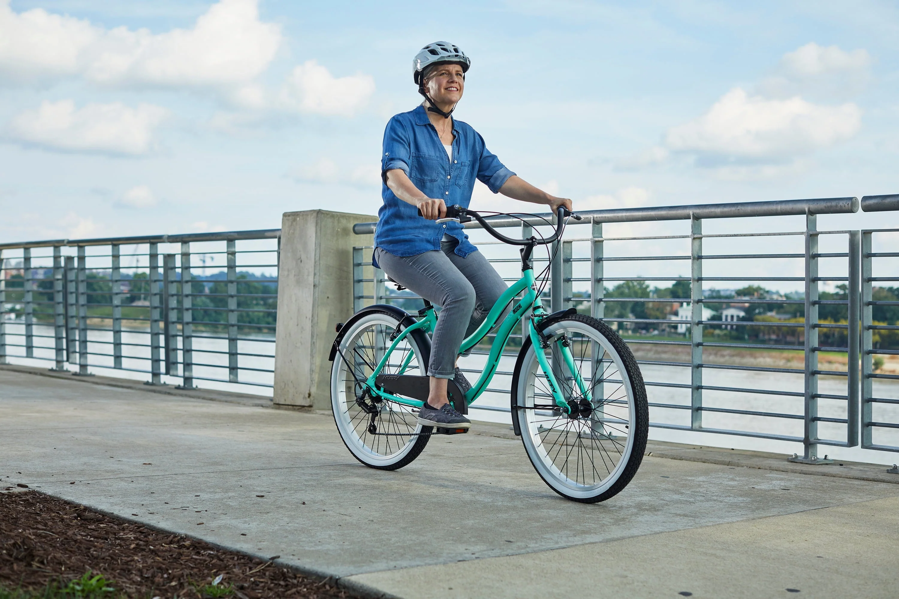 Huffy 26-In. Women's Lockland 7-Speed Cruiser Bike, Sea Foam, Green