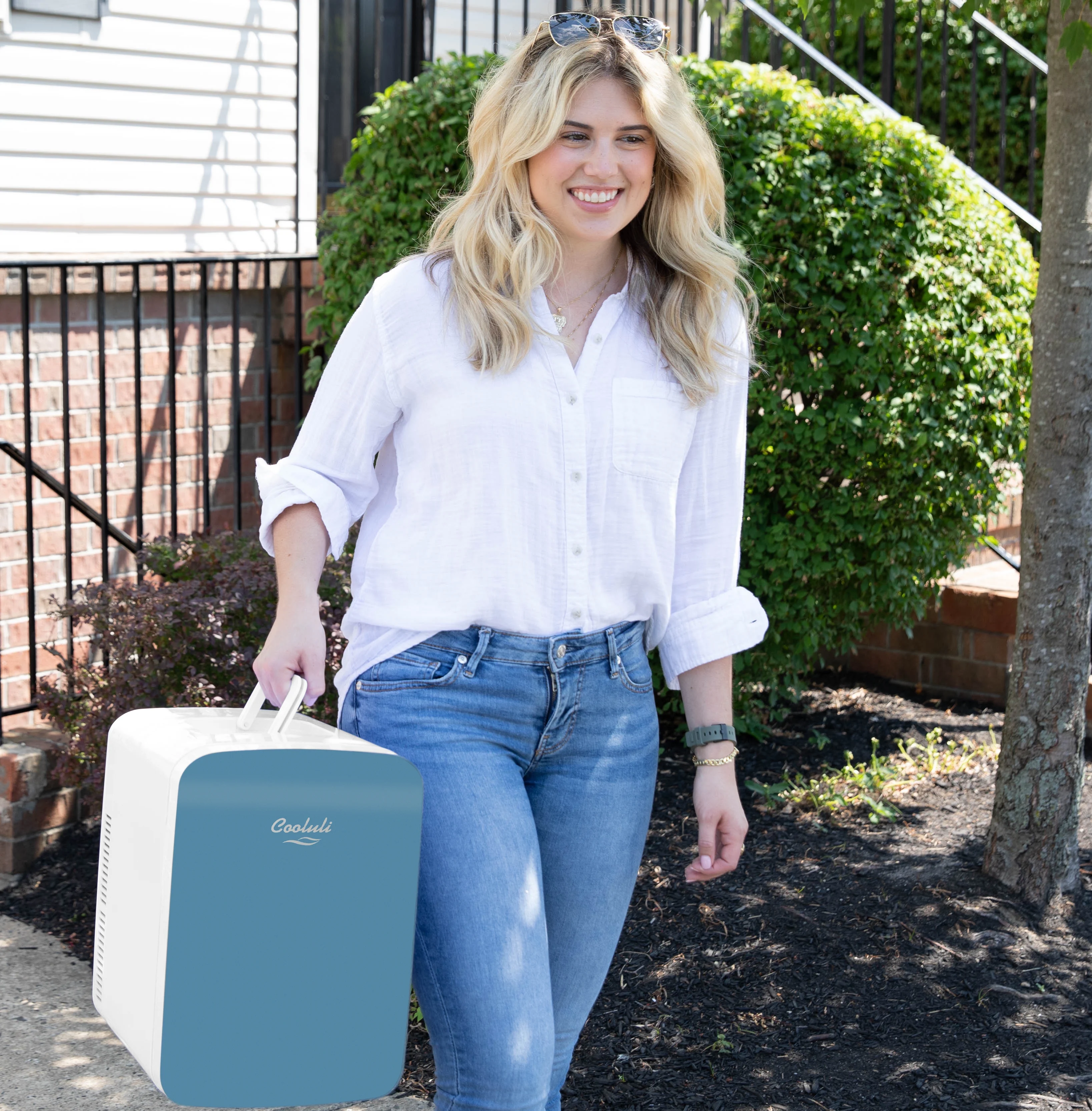 Cooluli Infinity Black 15 Liter Compact Portable Cooler Warmer Mini Fridge for Bedroom, Office, Dorm, Car - Great for Skincare & Cosmetics (110-240V/12V)