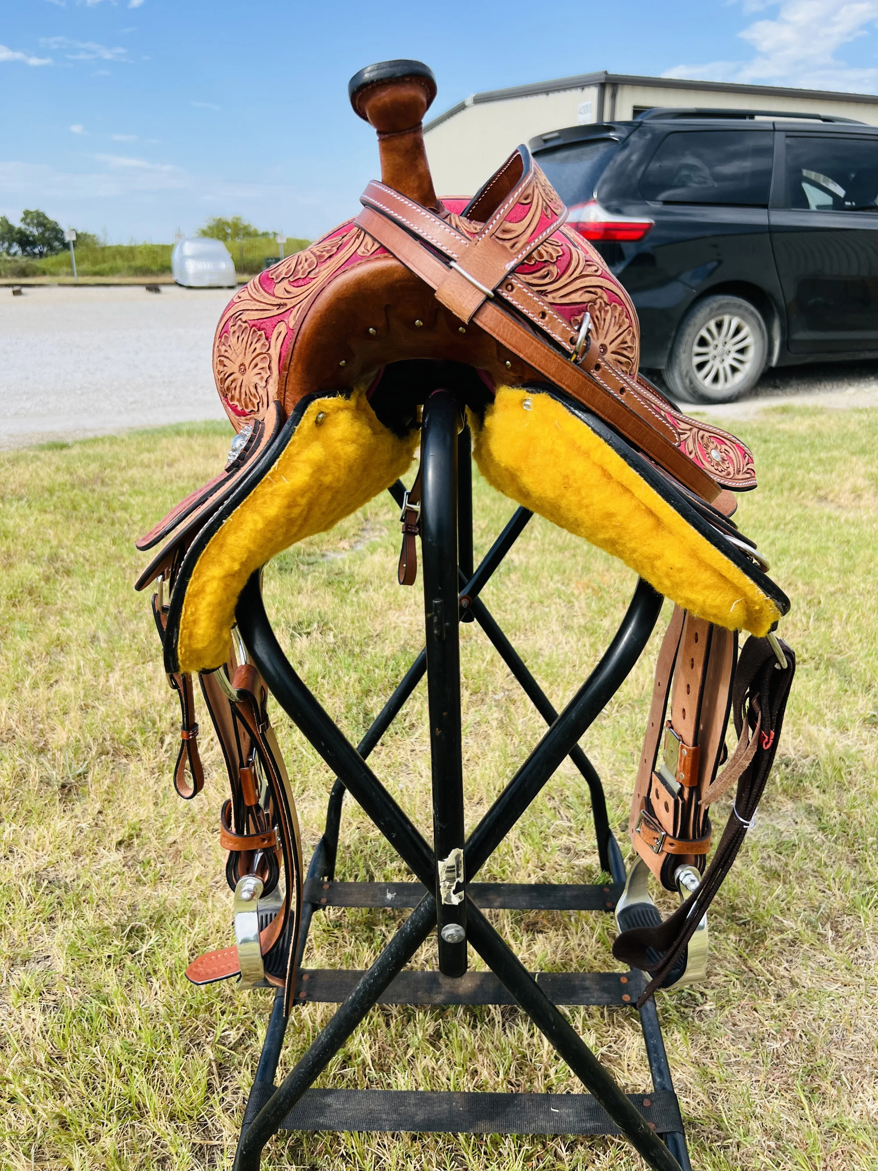 Resistance Adult Western Horse Barrel Saddle For Horse Riding | Floral Tooled With Silver Conchos | Genuine Leather 14