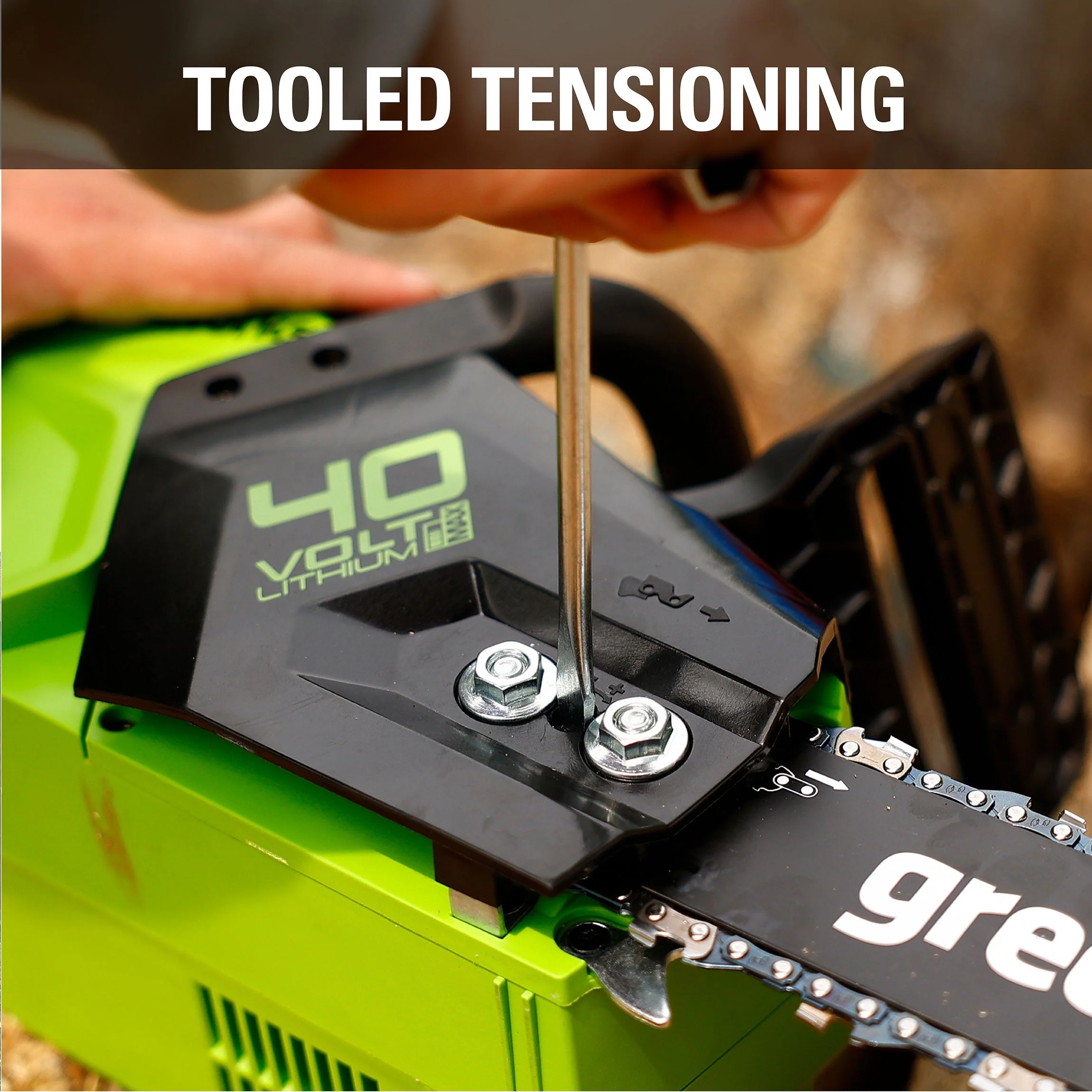 Greenworks 40V 14-inch Brushless Chainsaw with 2.5 Ah Battery and Charger, 2012802